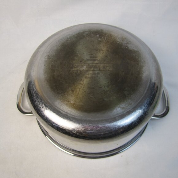 Le Creuset 3L - 8" Stainless Steel Pot - No Lid - Used - Made in Portugal - Picture 4 of 10